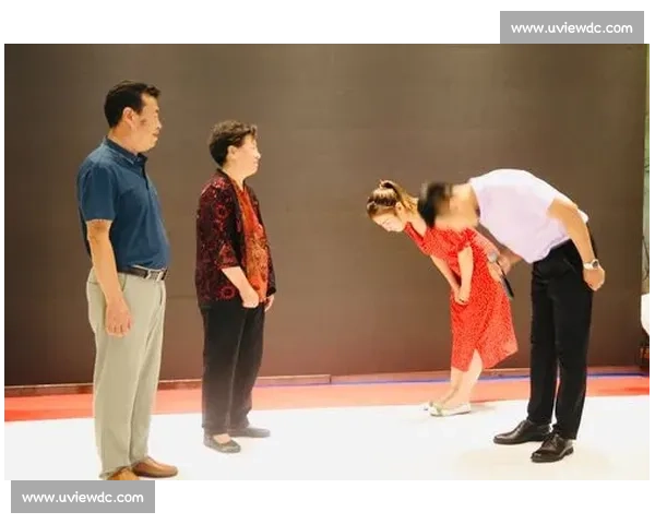 吉布斯 - 怀特科莫湖浪漫求婚 准父母喜迎人生新阶段